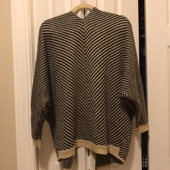 O’Neill O/S Sweater - Picture 3 of 3